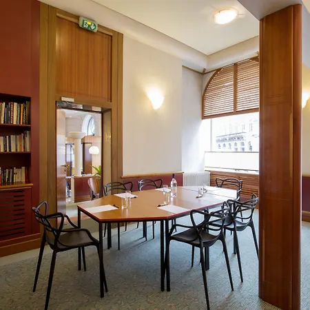 Hotel De Normandie 4*