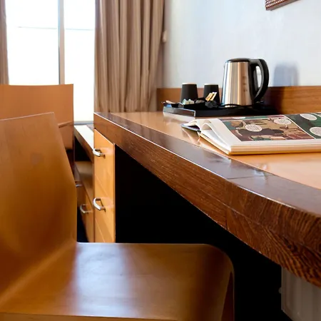 Hotell De Normandie 4*